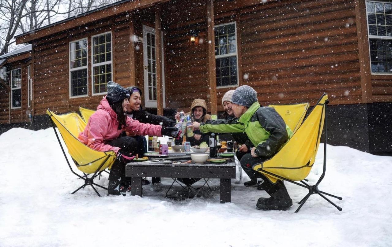 Hakuba Canadian Lodge Экстерьер фото