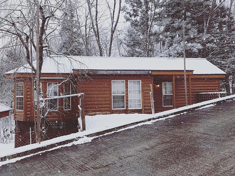 Hakuba Canadian Lodge Экстерьер фото