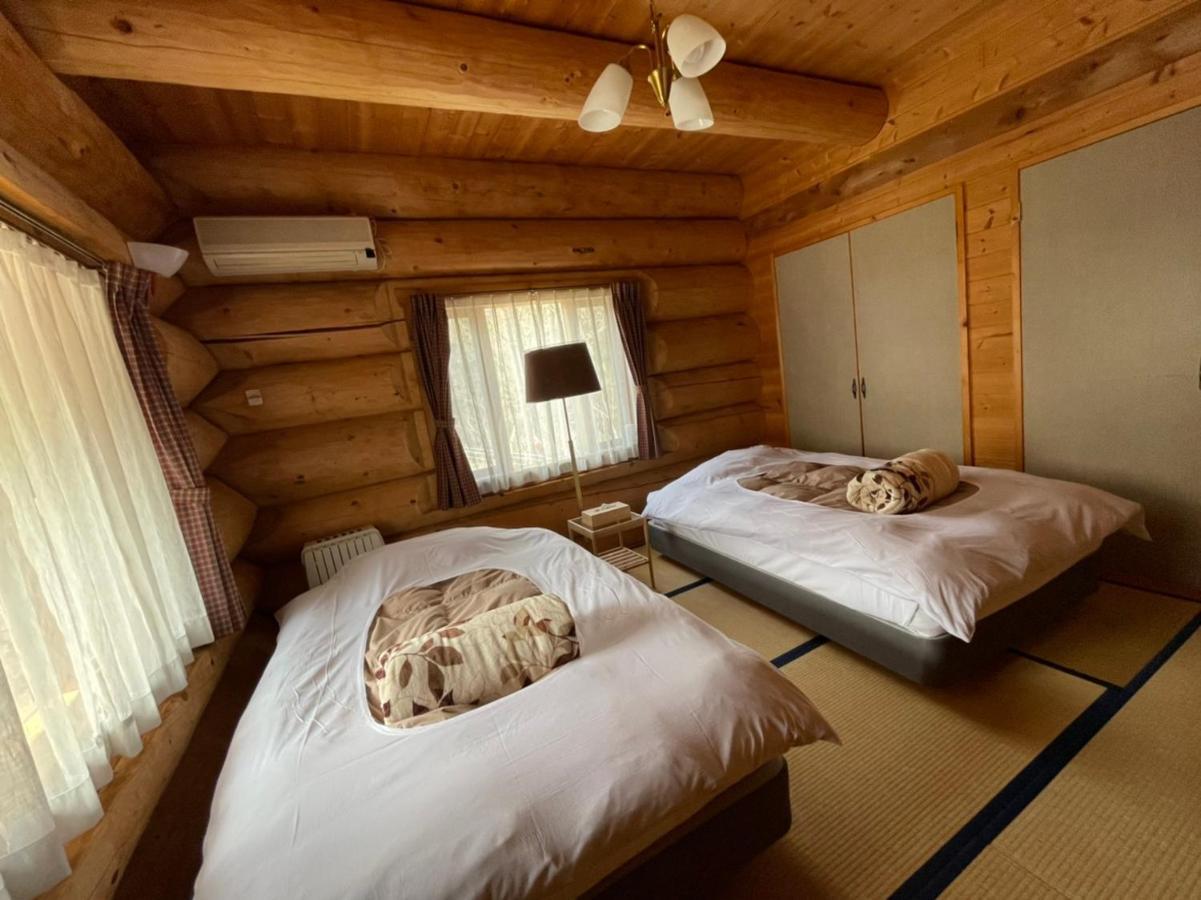 Hakuba Canadian Lodge Экстерьер фото