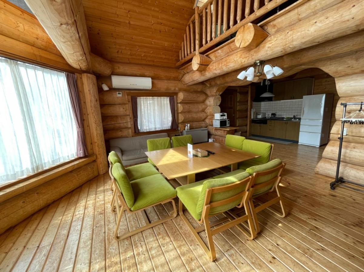 Hakuba Canadian Lodge Экстерьер фото